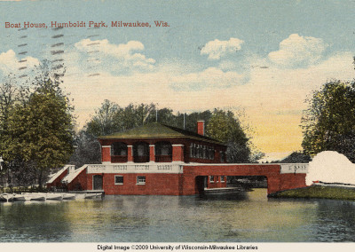 Boat_house_Humboldt_Park_Milwaukee_Wis